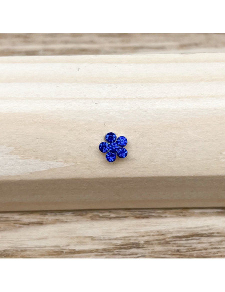 Piercing nez barbell droite brillant fleur bleue foncée