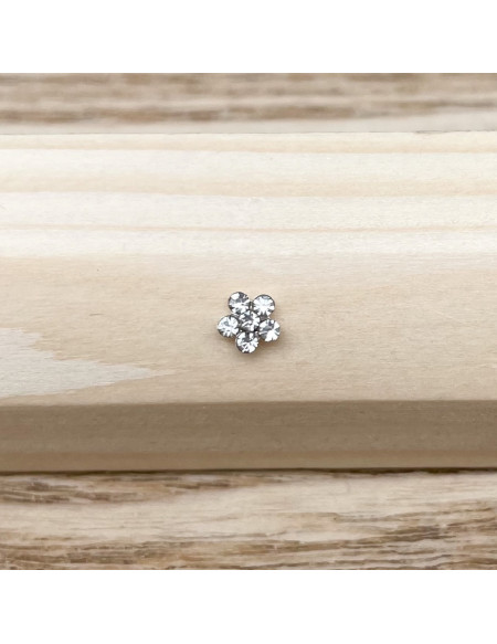 Piercing nez barbell droite brillant fleur argent 